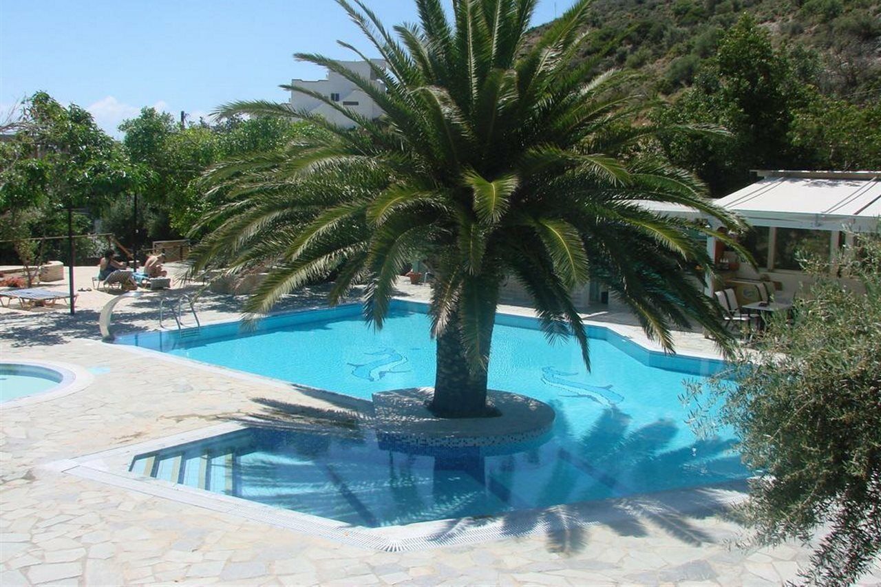 Neos Ikaros Hotel Agia Galini Екстериор снимка